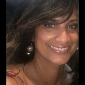 Meet your Posher, Mala